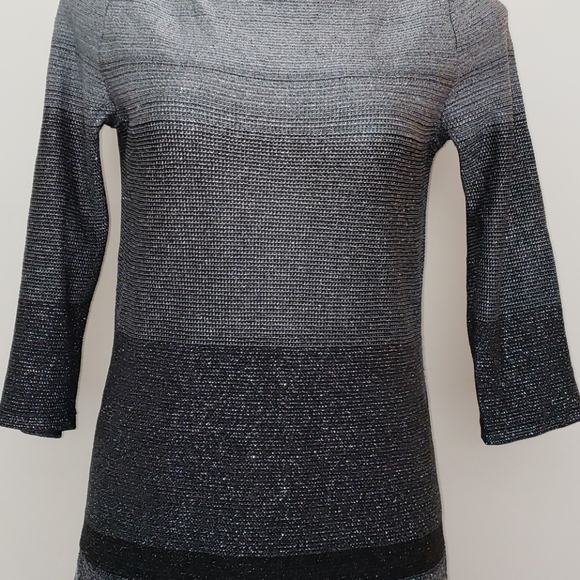 White House Black Market Metallic Silver Top - Picture 4 of 14